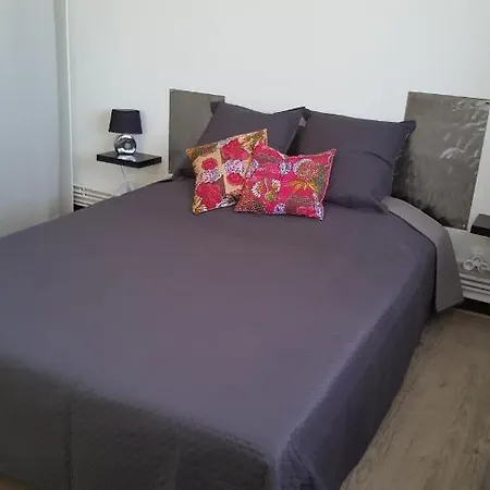 Appartement Avec Terrasse Quartier Montplaisir Arles Exterior foto